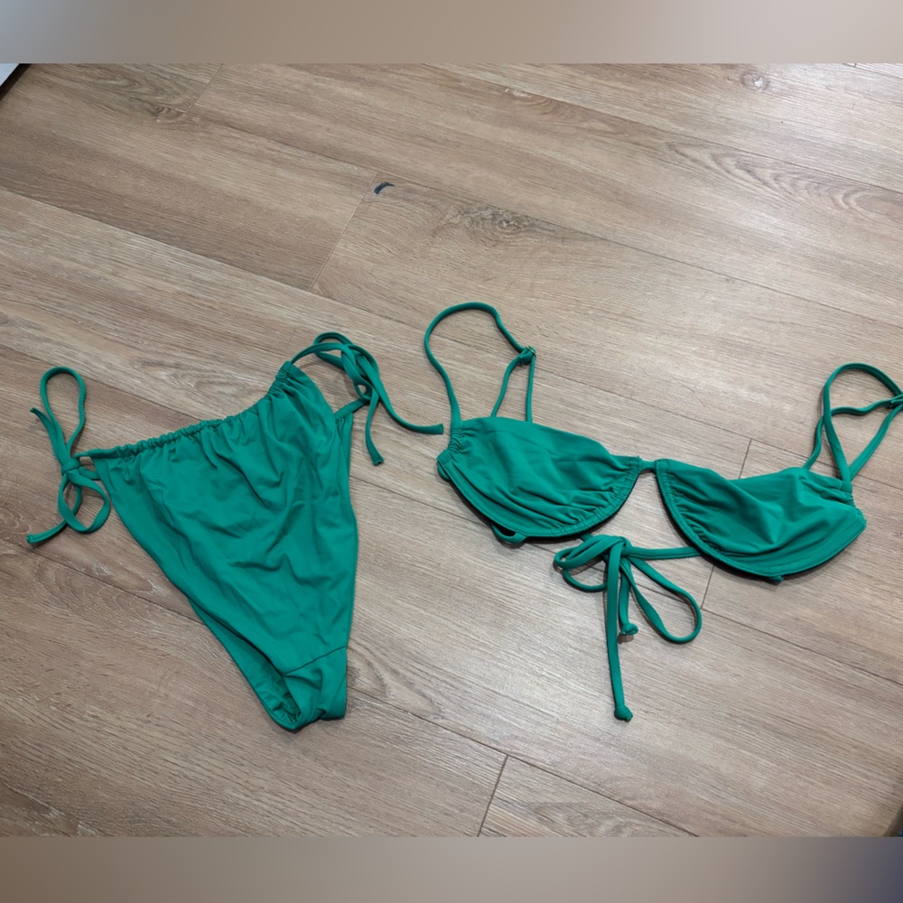 Weworewhat Green Bikini Set